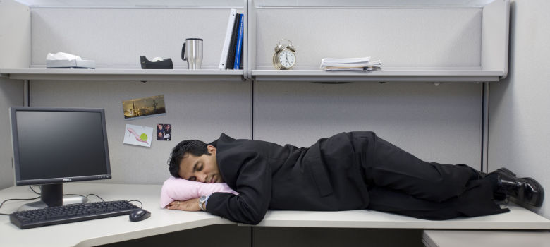 Entérate: dormir en el trabajo puede mejorar tu rendimiento