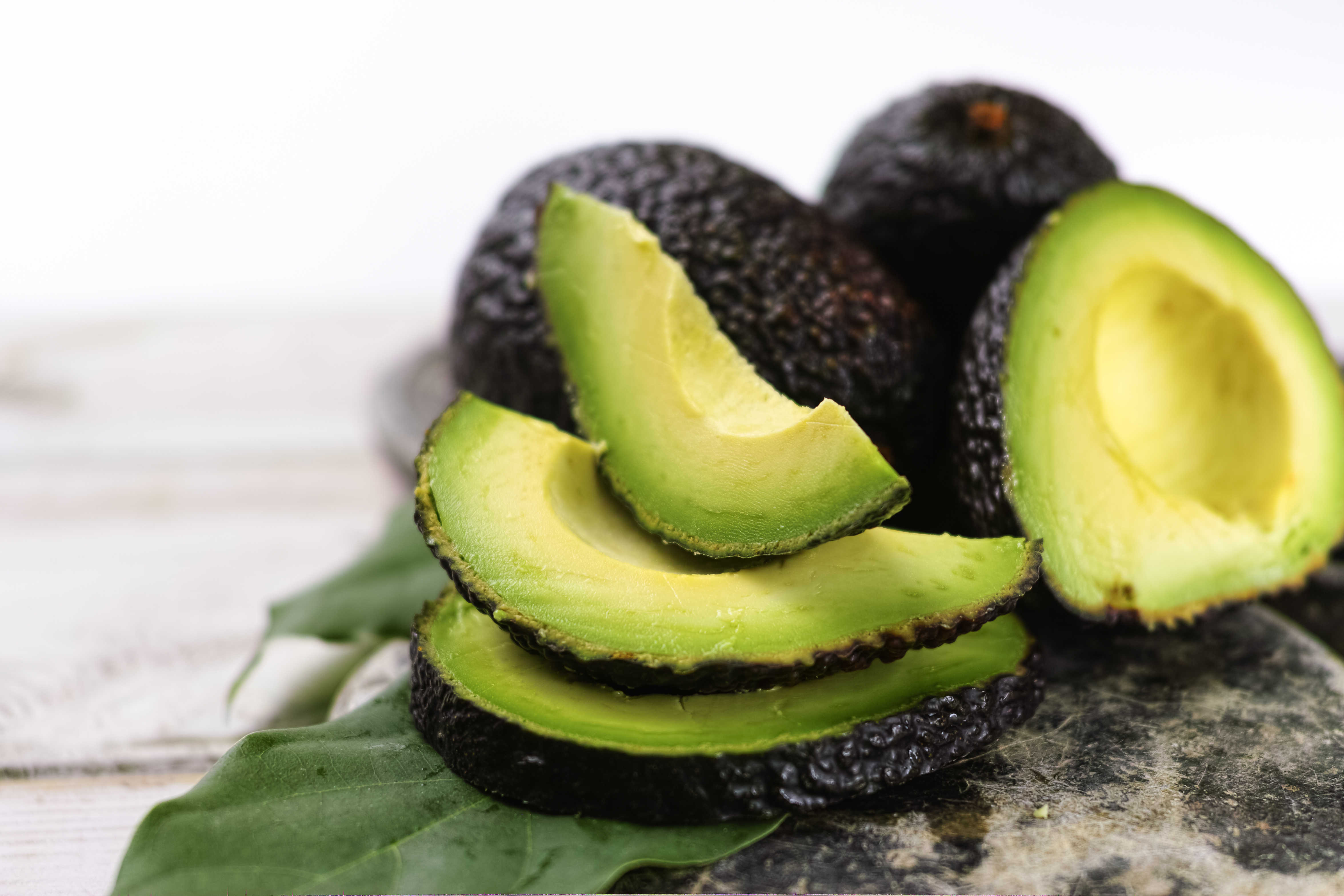El trabajo ideal (para muchos): ¡catador de aguacates!