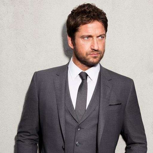 Gerard Butler ingresa en el hospital por inyectarse veneno de abeja