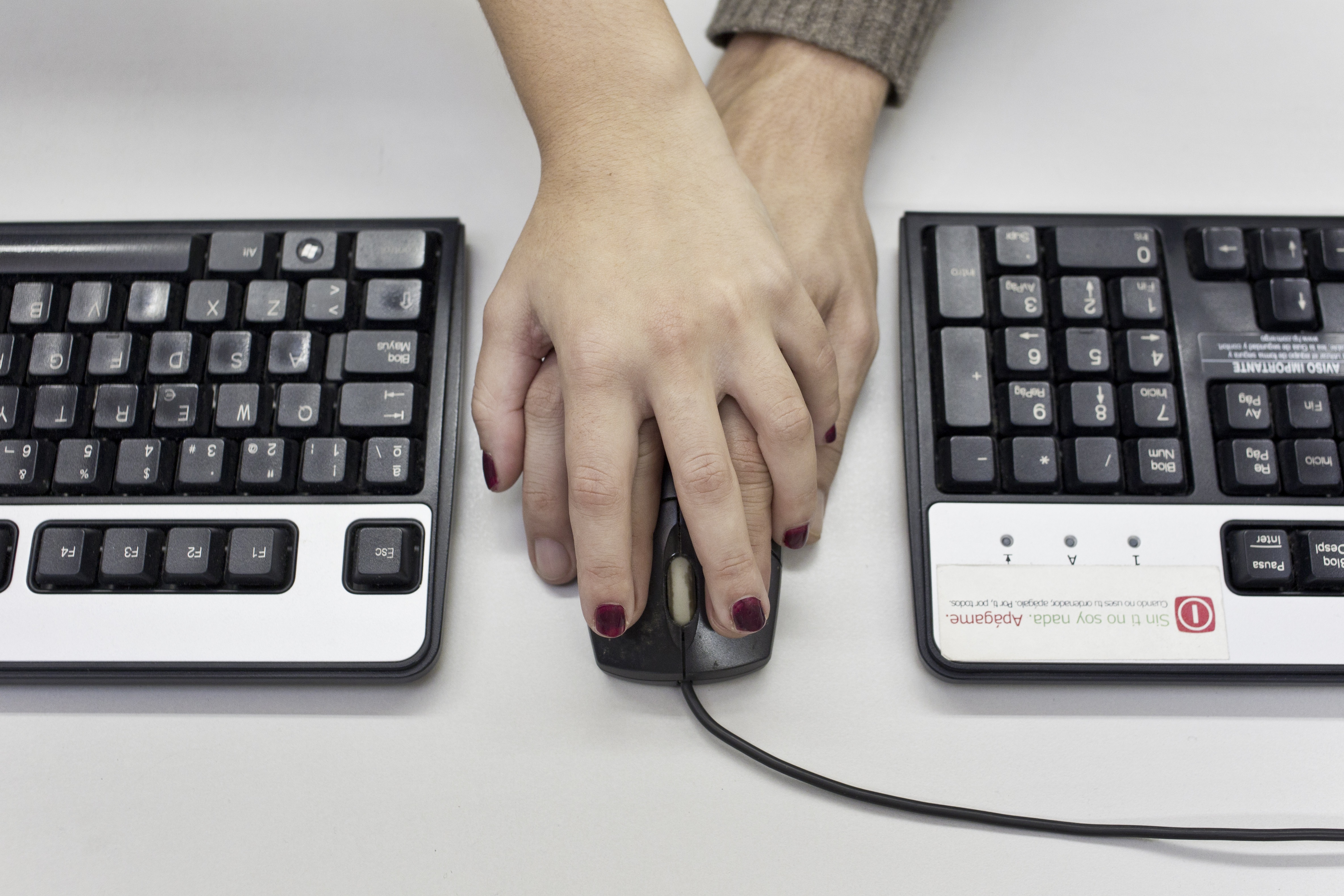 ¿Te gusta alguien en la oficina? ¡Te decimos como invitarle a salir!