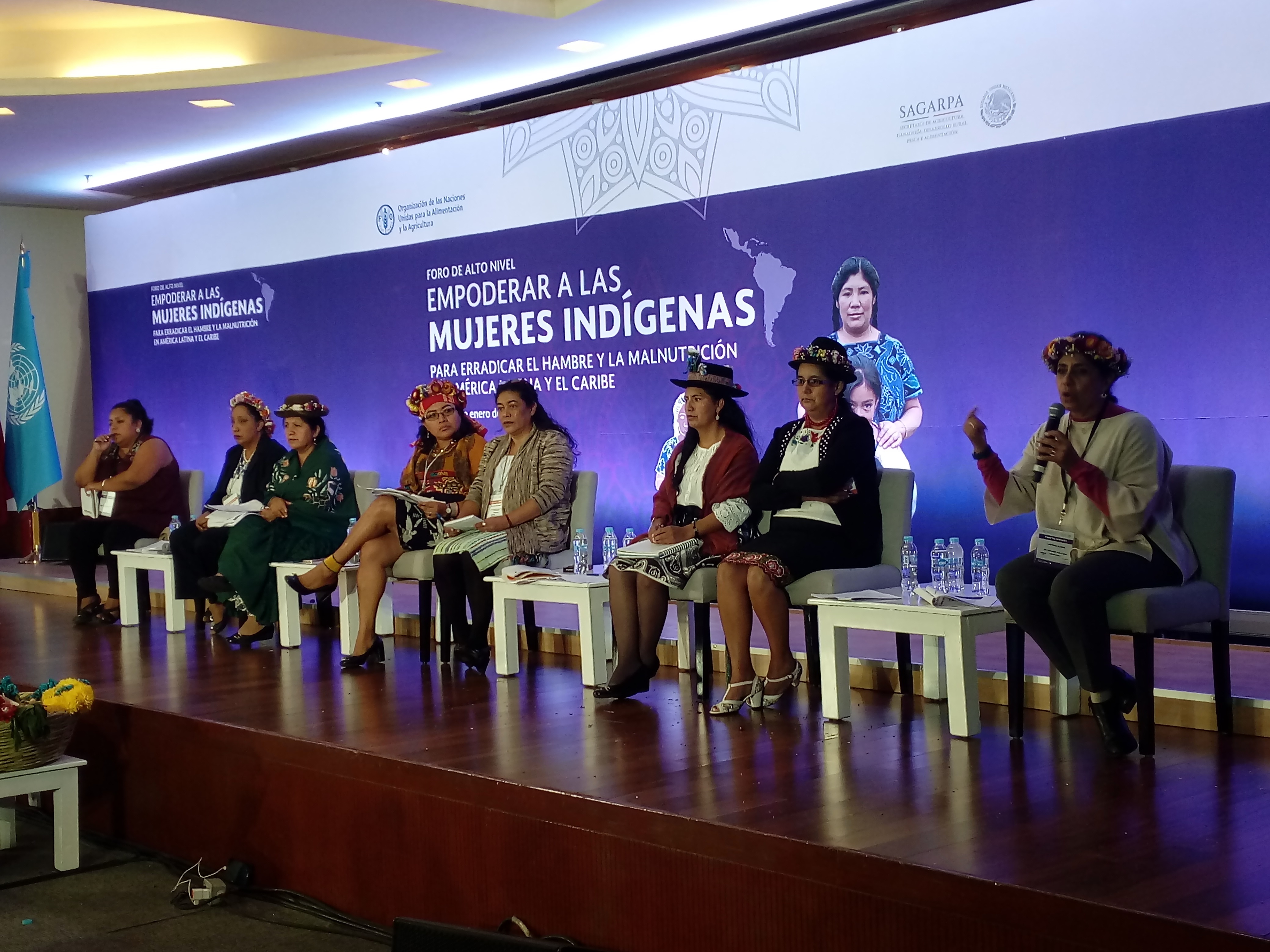 Establecen estrategias que conduzcan el empoderamiento de mujeres indígenas