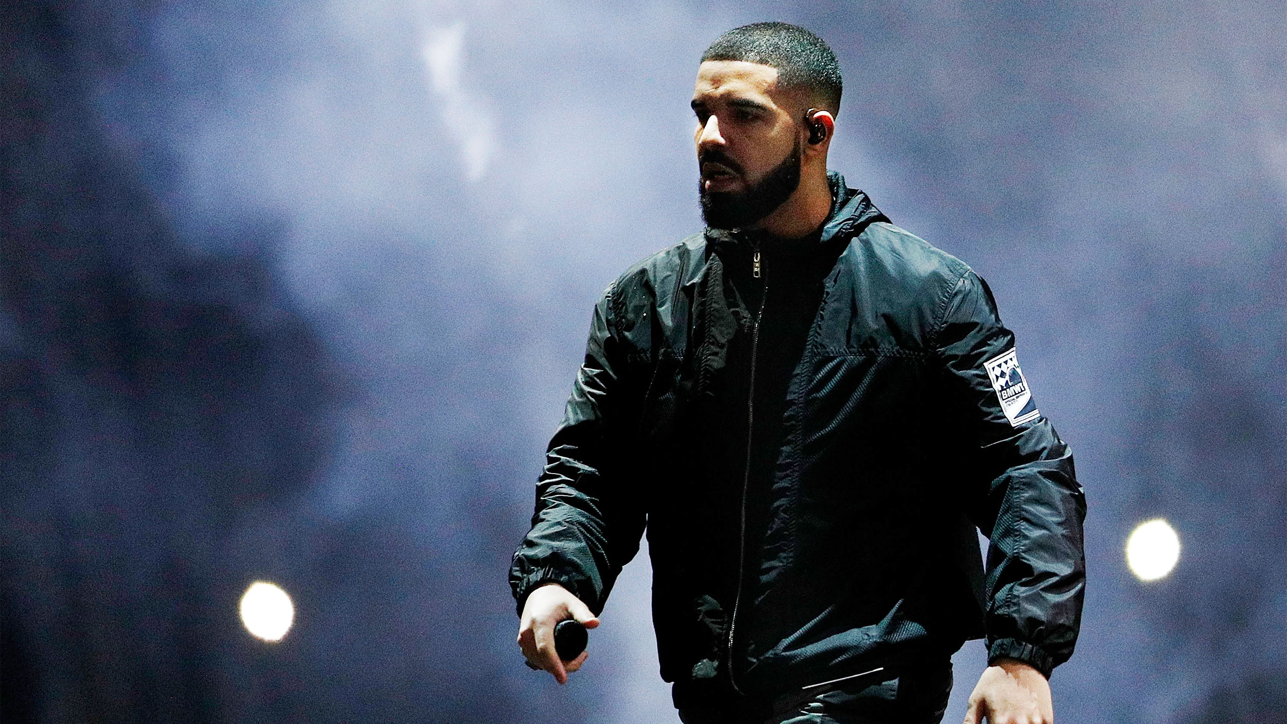 Drake lanza dos temas nuevos ¡Mientras define proyectos tanto para cine como para televisión!