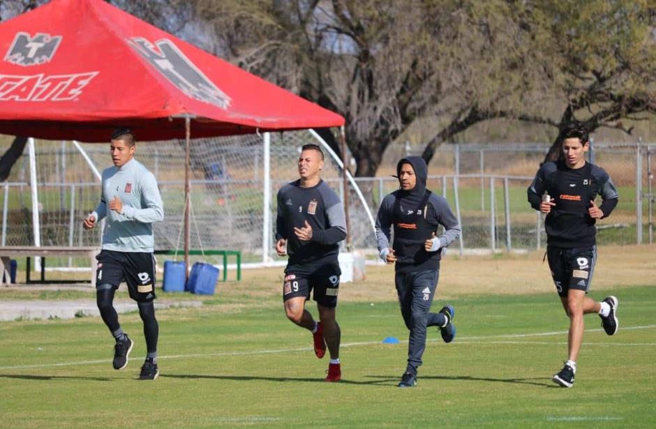 Regresa Damm, Gignac no entrena