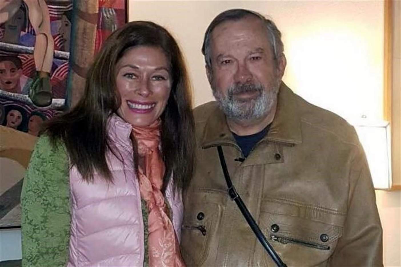 Un voto para Rebeca es para lujos, no para tu colonia