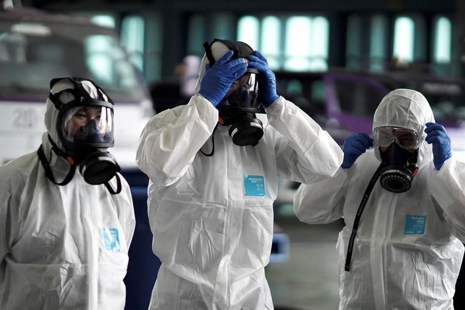 La desinformación es otra pandemia con la que los científicos tienen que luchar