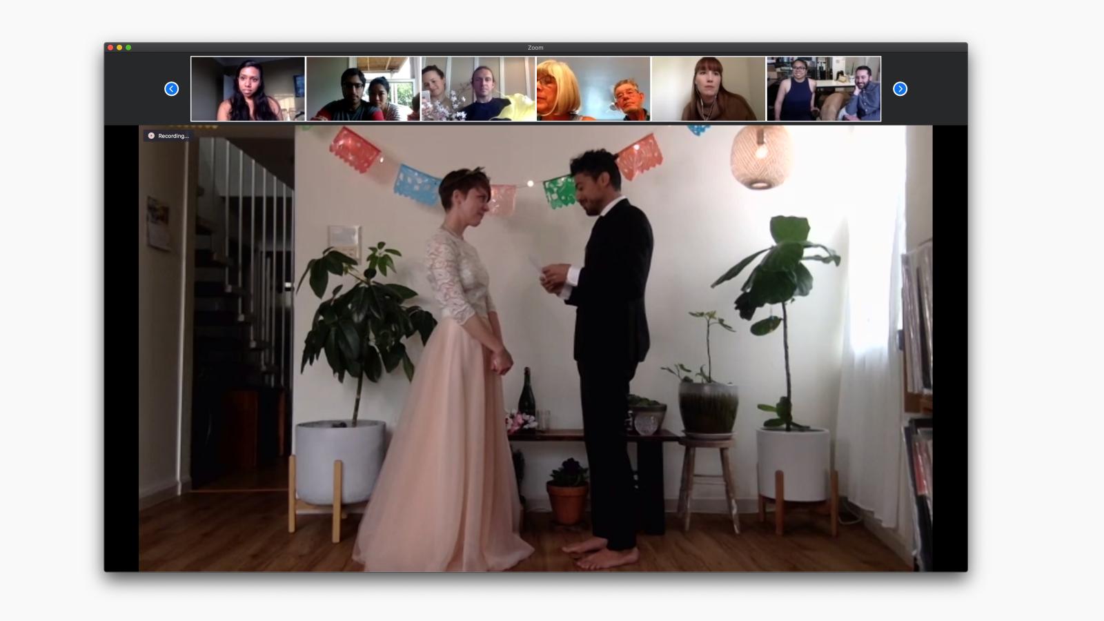Pues si te quieres casar ¡El Zoom está bien puesto!