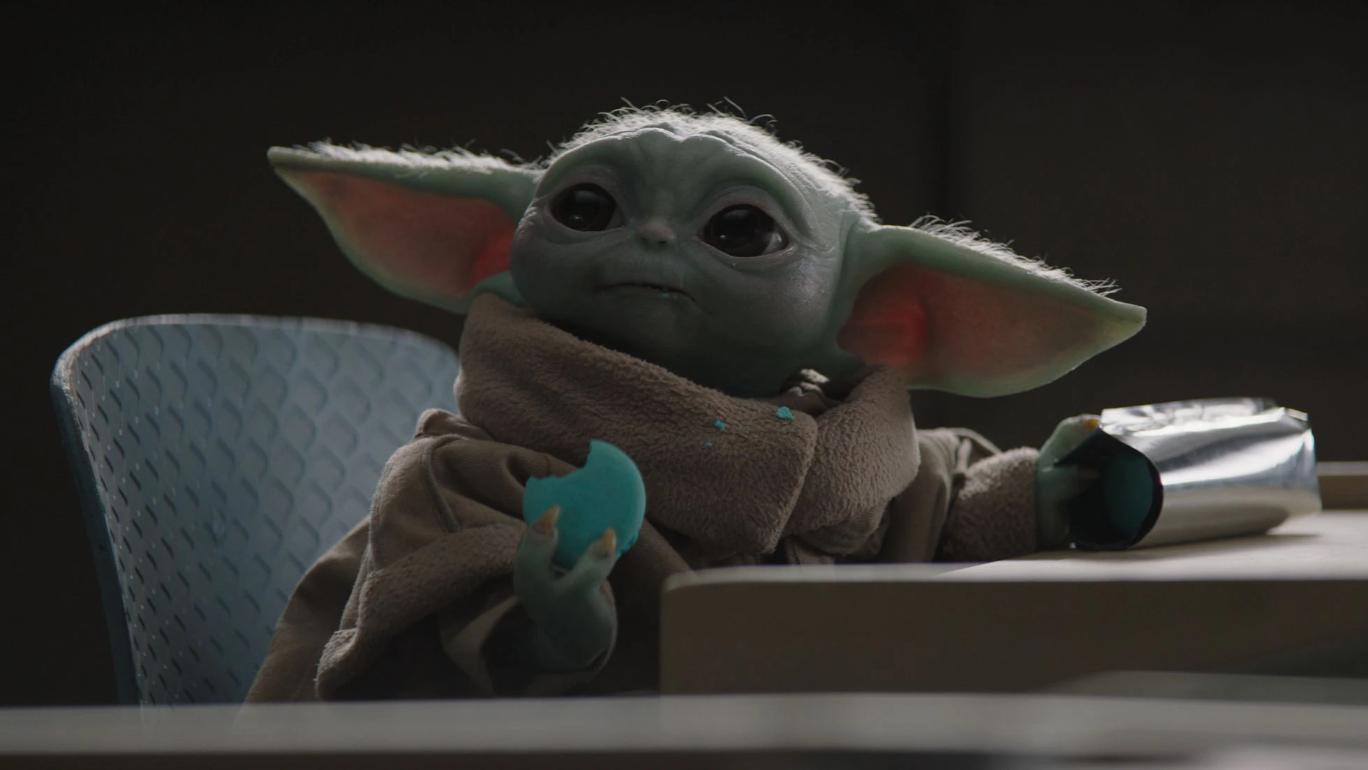 Rodada nocturna de Baby Yoda en las calles de CDMX