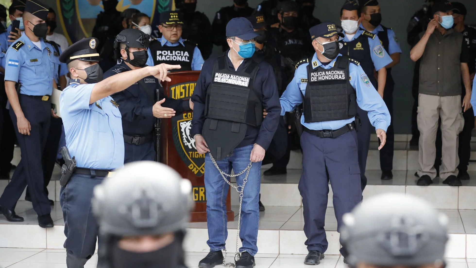 Ex presidente de Honduras es detenido