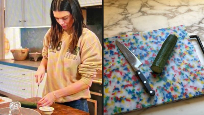 Kendall Jenner ‘intenta’ cortar un pepino una vez más y se ríe de las burlas