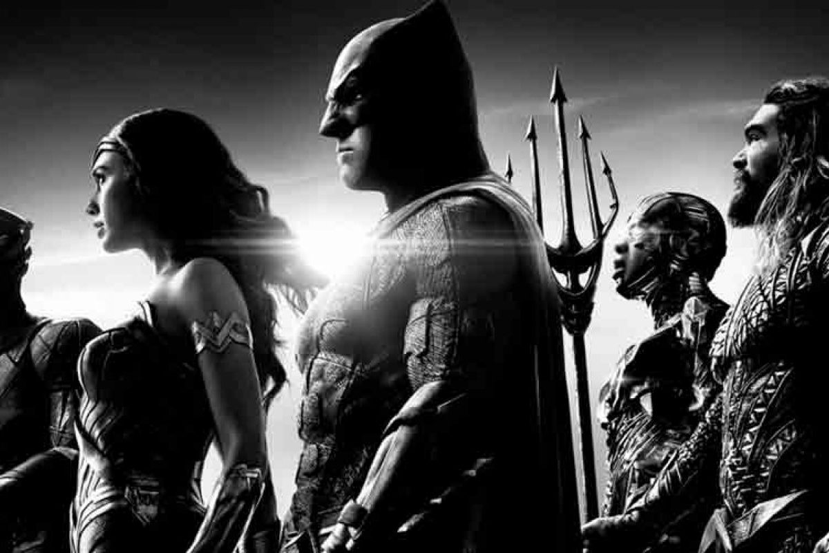 Zack Snyder sugiere que su Liga de la Justicia podría llegar a los cines