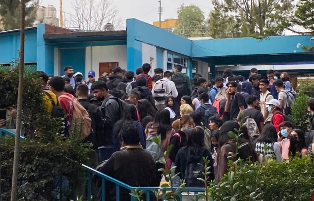 Estudiantes huyen por ataque en el CCH Naucalpan