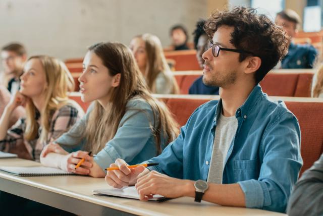 El reto de encontrar tu trayectoria profesional: elige la carrera universitaria ideal para ti