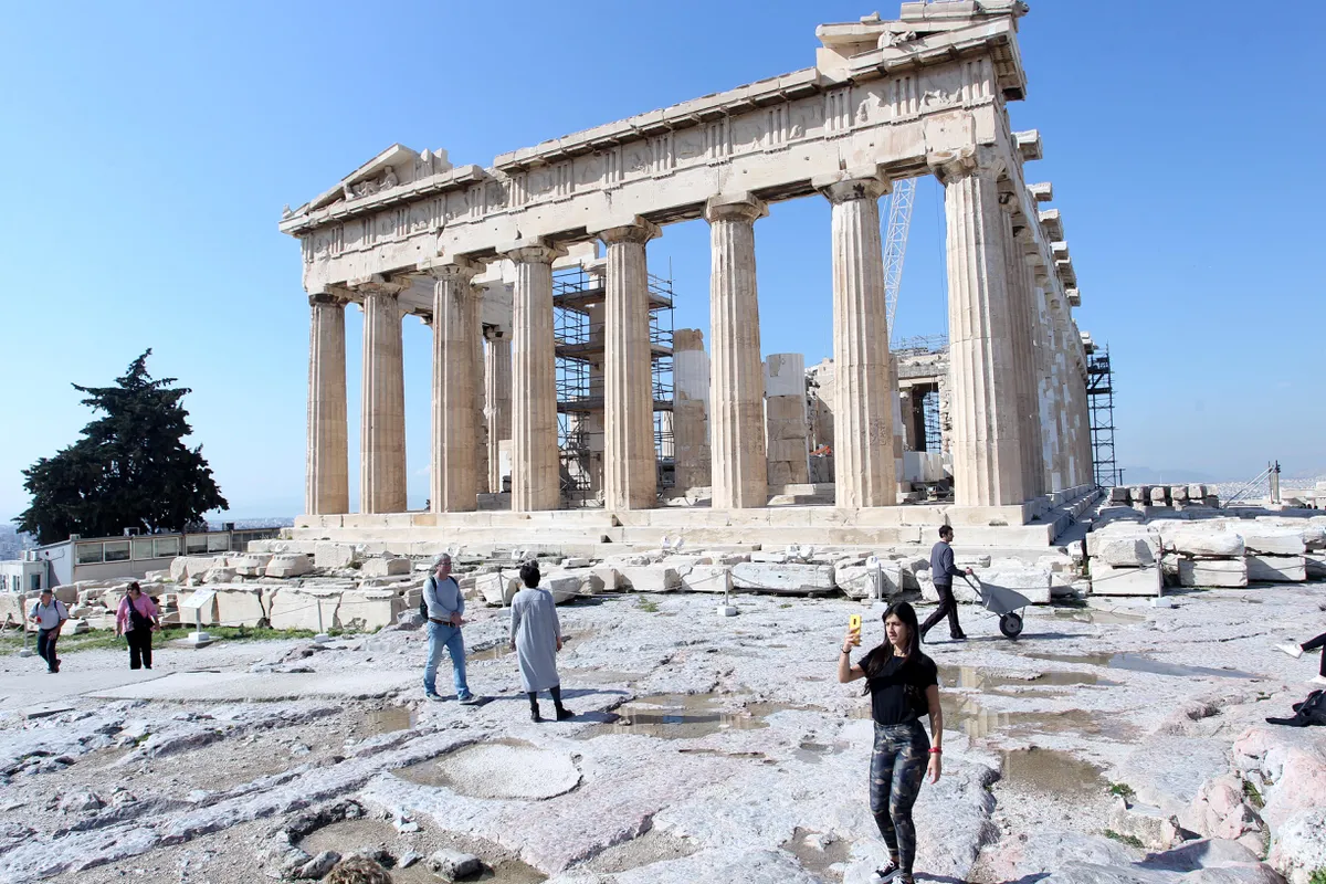 El Vaticano firmó un acuerdo para donar a Grecia tres fragmentos escultóricos del Partenón