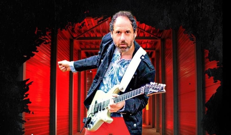Polémica en redes sociales por reclamo de Alejandro Marcovich a fan que vendió discos firmados de Caifanes