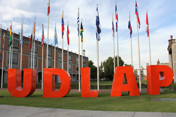 ¡Descubre la Universidad UDLAP: un universo de conocimiento, logros y actividades emocionantes! 