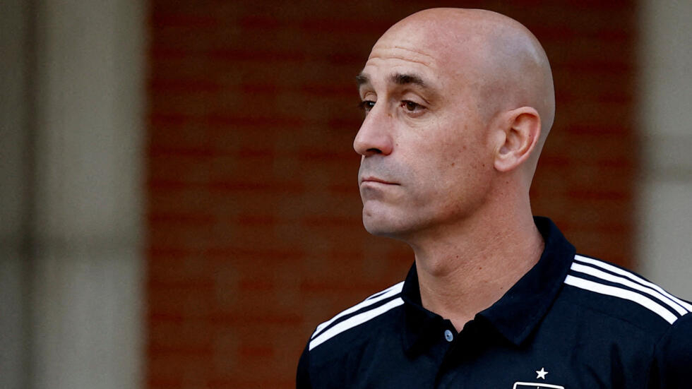 Juzgado Admite Querella por Agresión Sexual contra Luis Rubiales por Beso a Jenni Hermoso