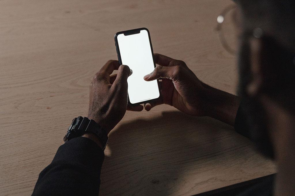 “La Adicción al Celular en México: 3 de cada 10 Viajeros Luchan por Desconectarse de su Vida Digital”